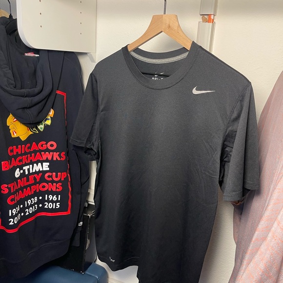 Nike Tee - Picture 1 of 1